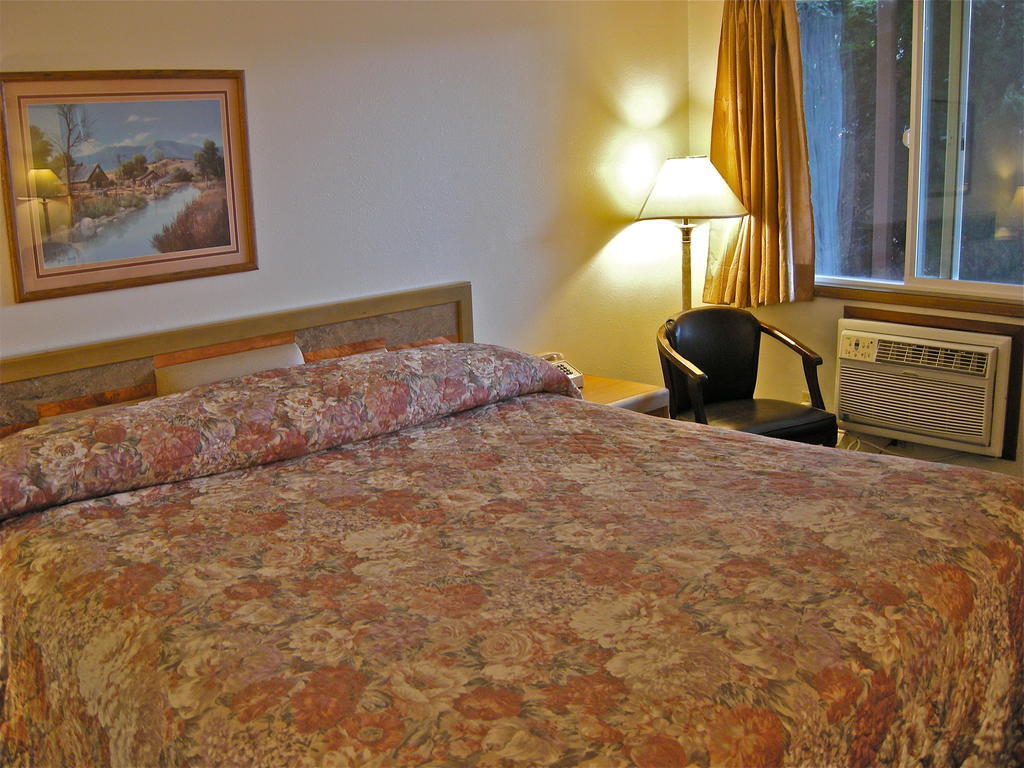 Royal Motor Inn Ла-Гранде Экстерьер фото