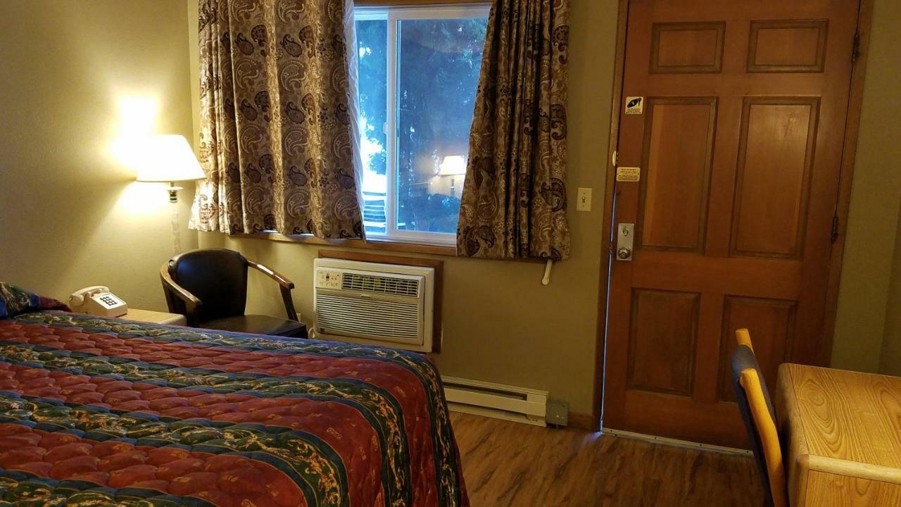 Royal Motor Inn Ла-Гранде Экстерьер фото